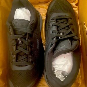 Men’s Keen Work Shoes